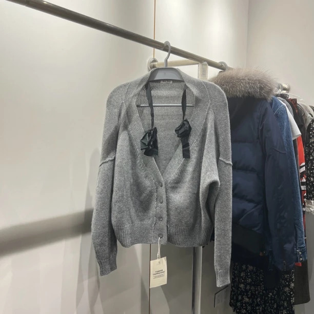 99新 MIU MIU/缪缪 1l262 露肩蝴蝶结吊带上衣 38码