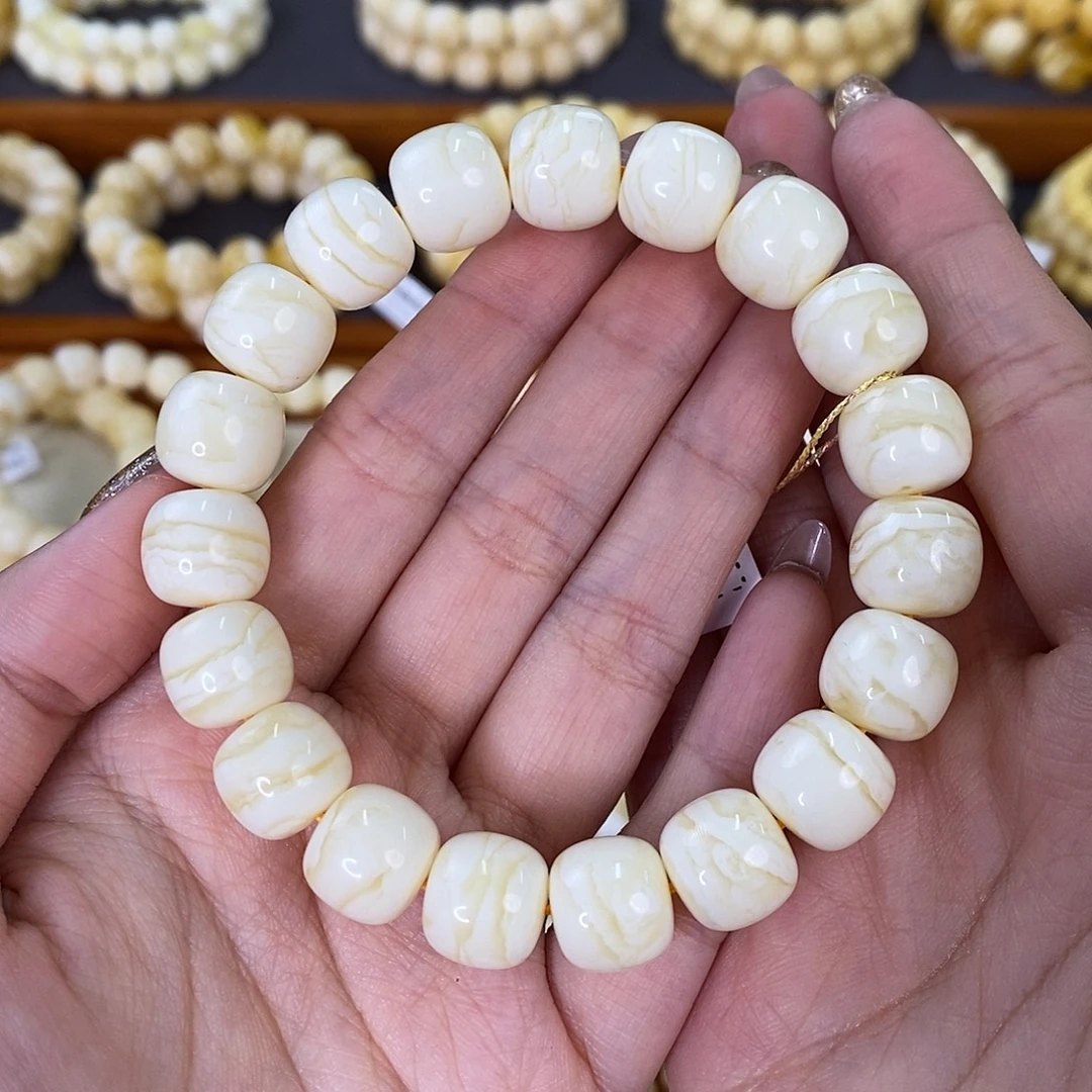 琥珀未镶嵌珠宝奇石12 20