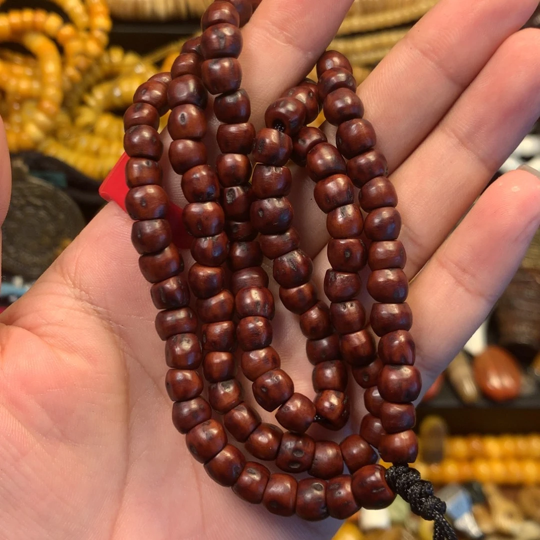 泥塑娘啦擦擦骰子