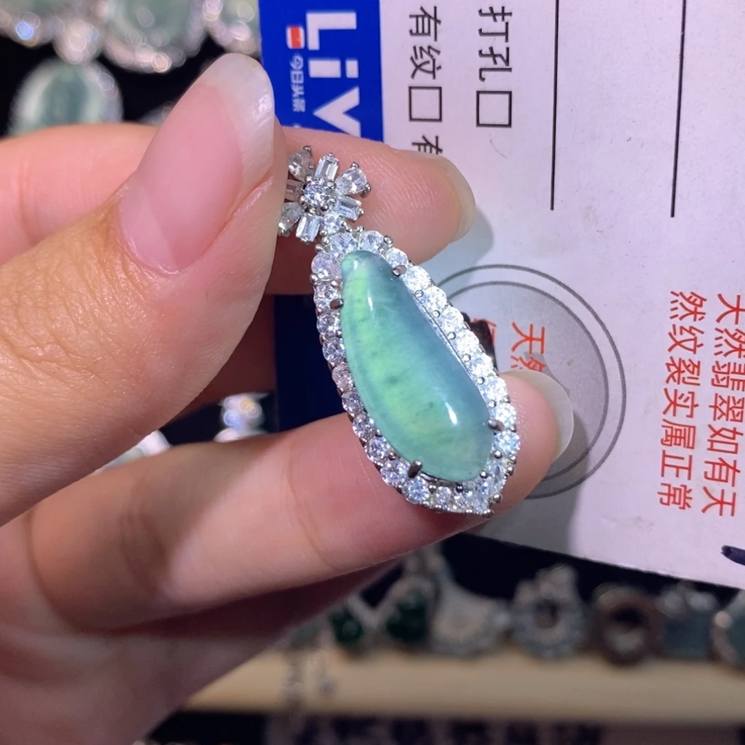 翡翠未镶嵌颈饰天然
