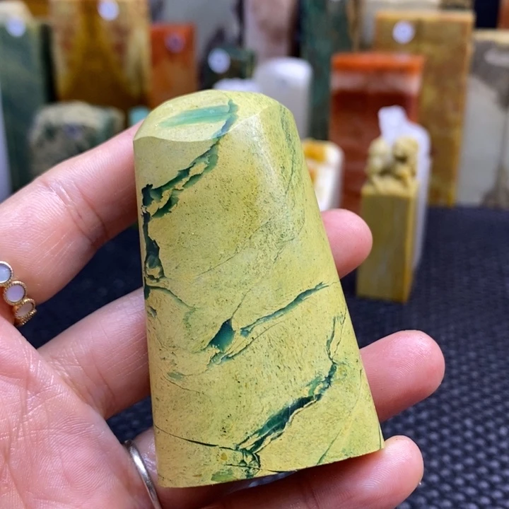 广东石玛***莉青田石印章石