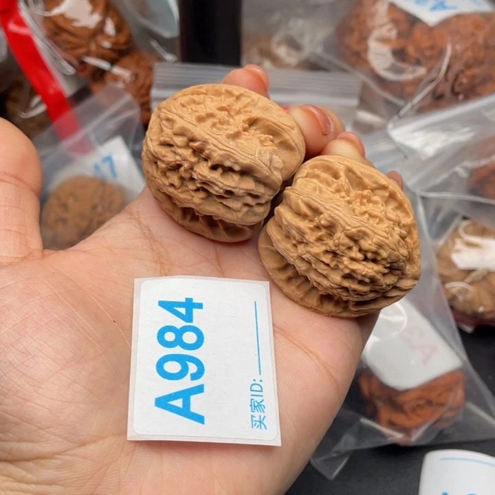 文玩核桃吊坠核桃