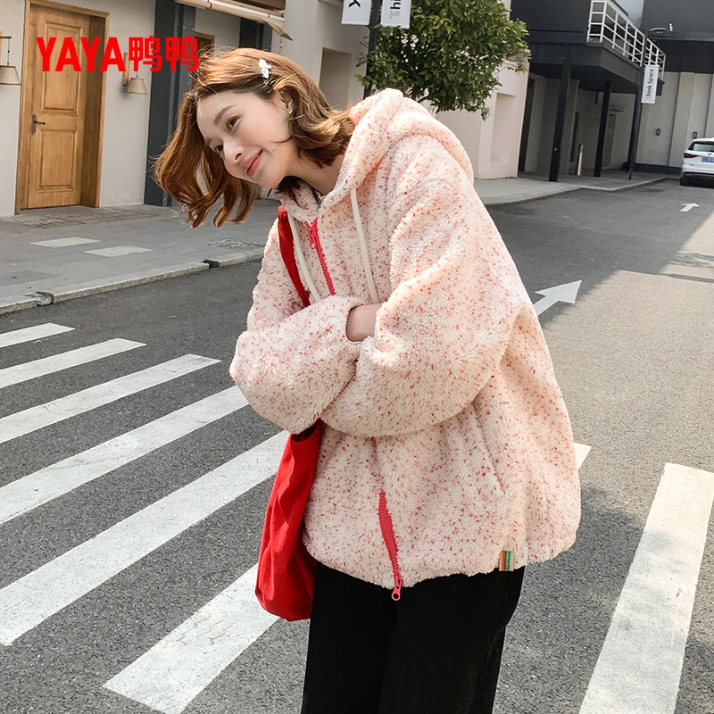 YAYA/鸭鸭羽绒服女短款休闲风设计款时尚波点撞色外套YE4B615779M