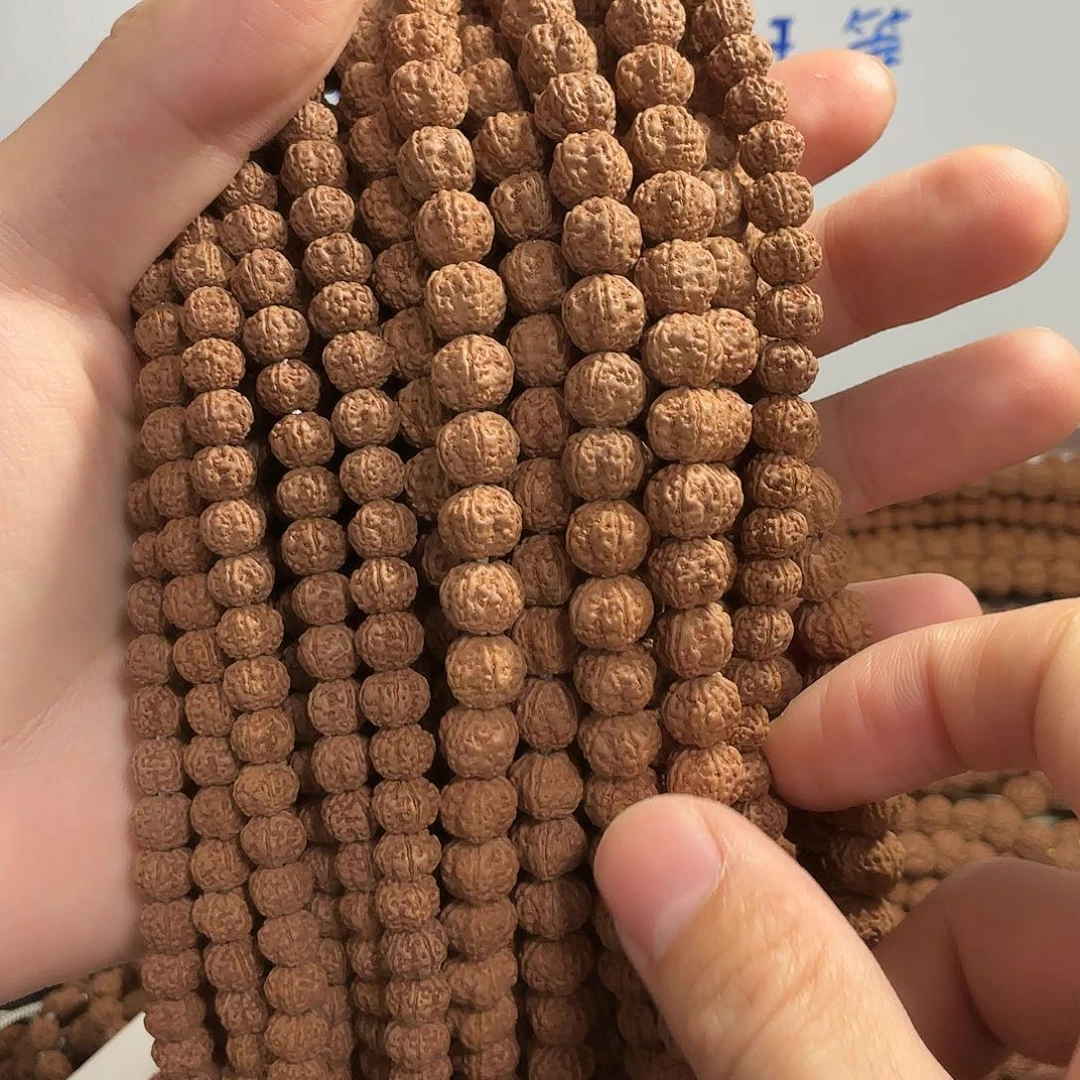 金刚菩提吊坠帝王花，一条保手持