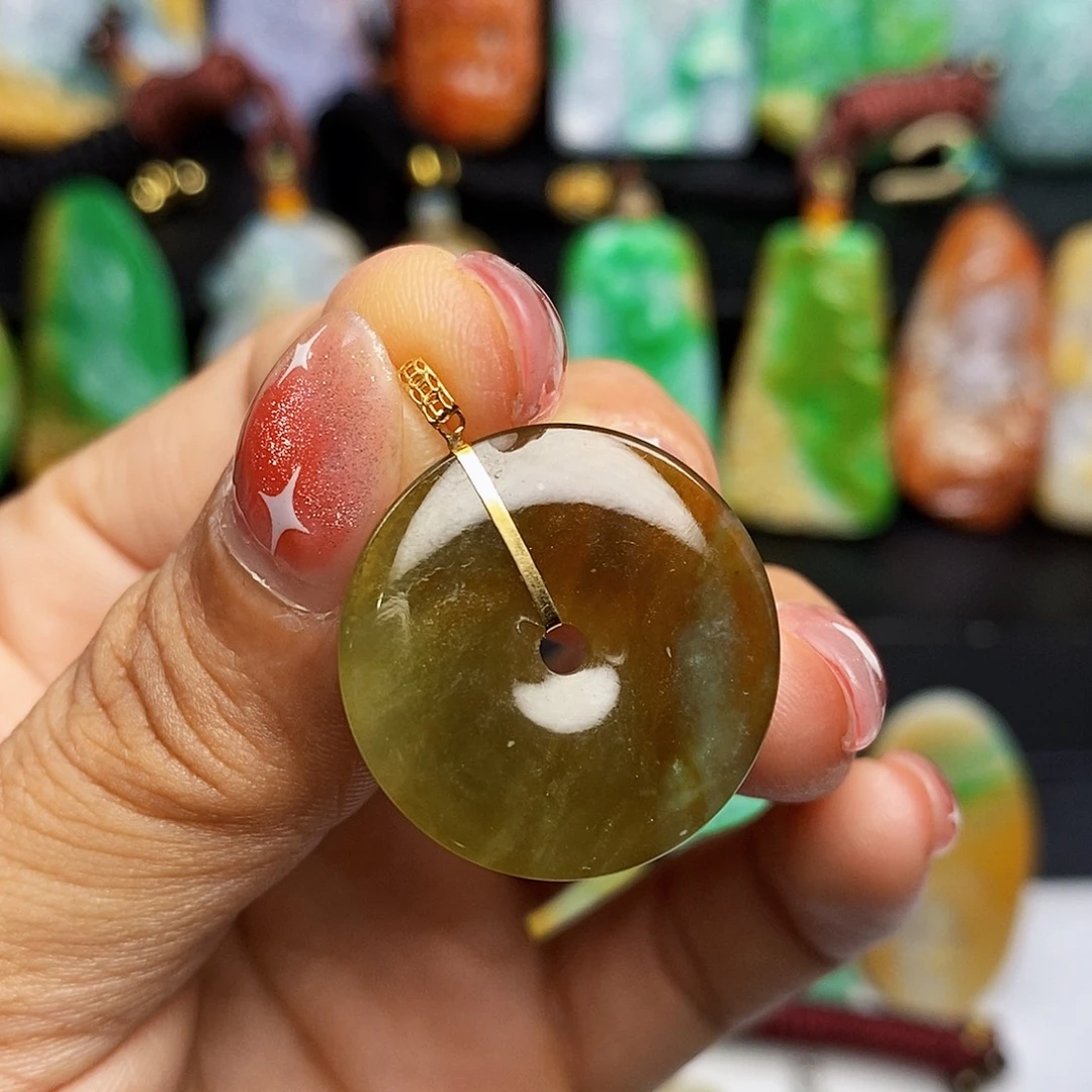 颈饰未镶嵌翡翠翡翠A货一物一证福利价