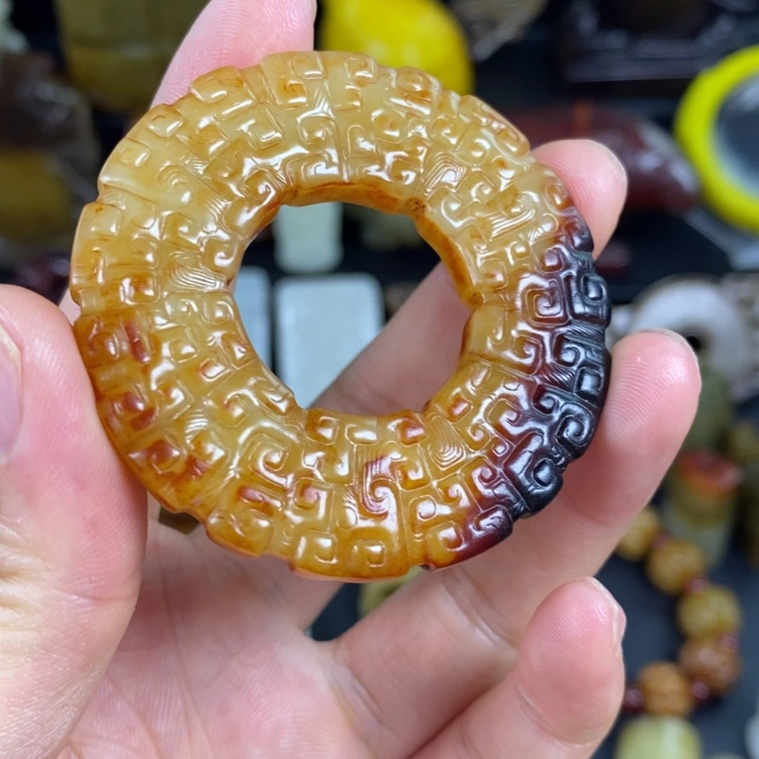 飛***將颈饰未镶嵌和田玉