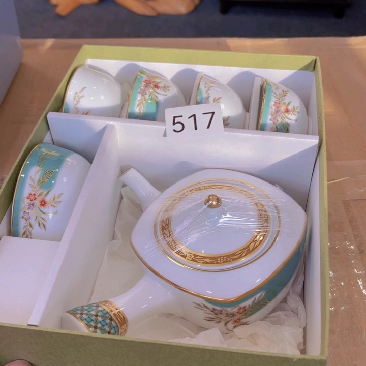 瓷器的造型和造型也很