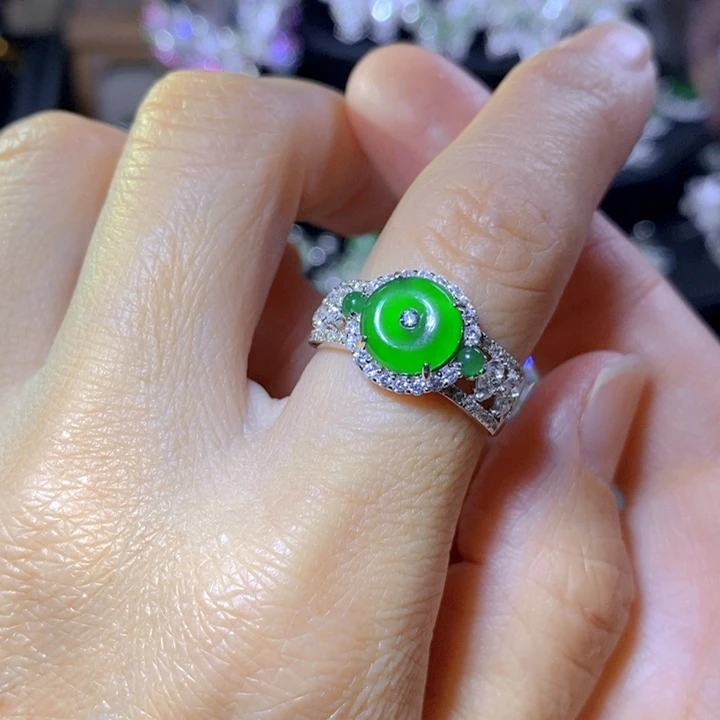 翡翠戒指银S925镶嵌天然翡翠