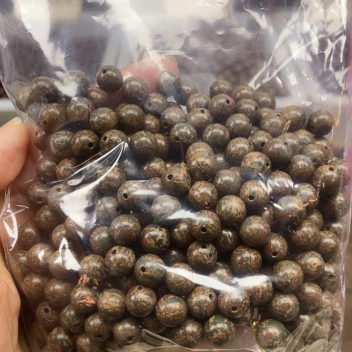 梦入飞天0.8天然合香珠到手50克打底微瑕