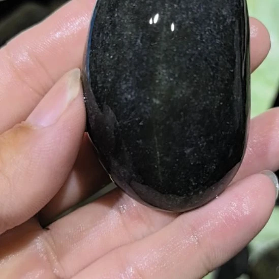 怡***然有机玻璃藏玉药王石原石一个