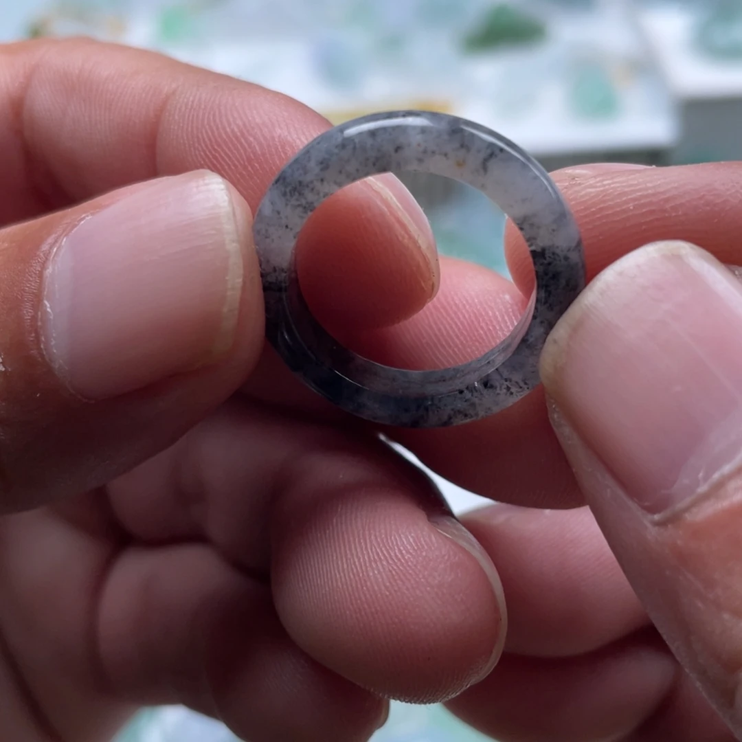 翡翠未镶嵌颈饰翡翠冰乌鸡