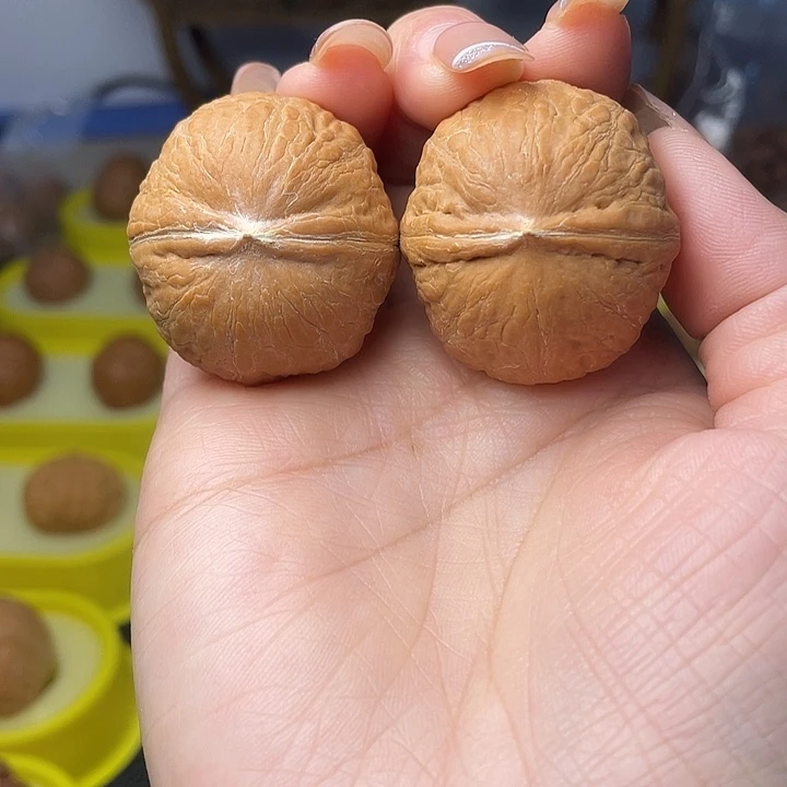 顺***/文玩核桃吊坠元宝