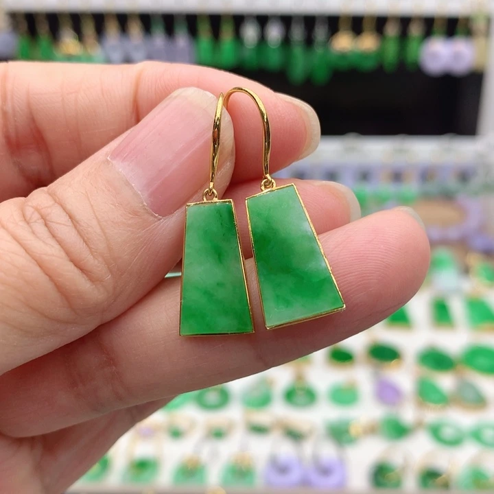 翡翠18K金镶嵌耳饰