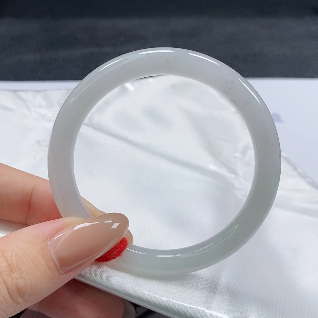 【闪购商品】翡翠手镯（圆镯）未镶嵌360号