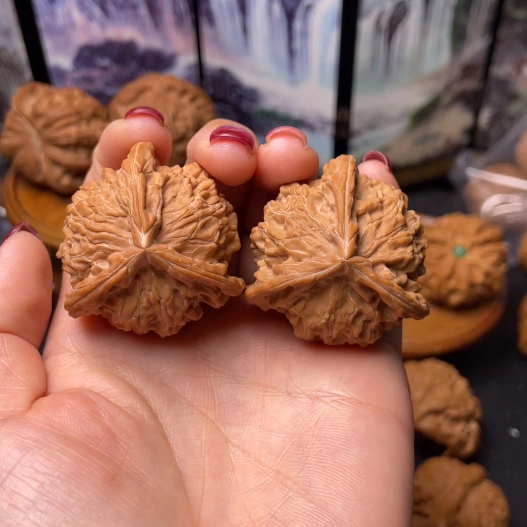 Y****把件文玩核桃40三棱