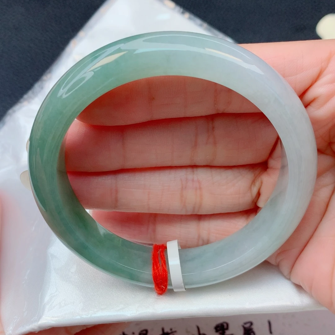 翡翠未镶嵌手镯59圈 油青底半山水意境