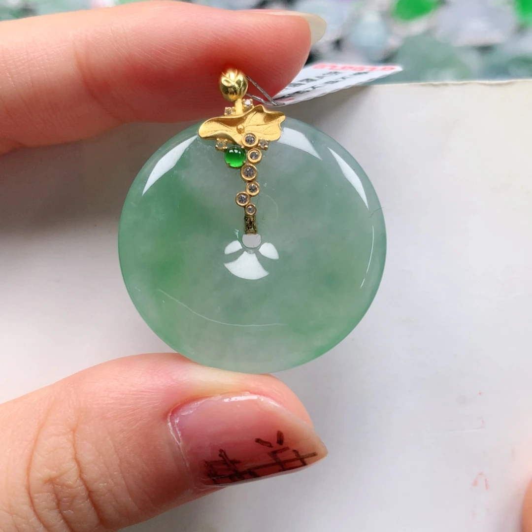 翡翠18K金镶嵌颈饰天然翡翠