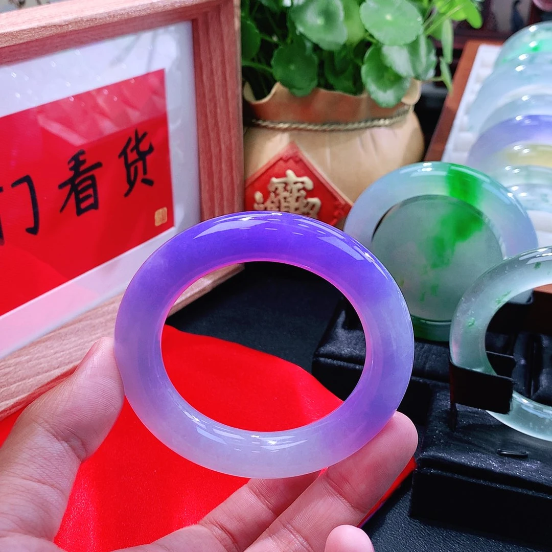 翡翠未镶嵌手镯定金10万 总价280万 支持全国送货上门