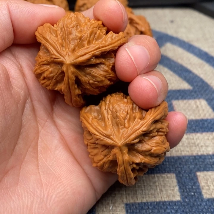 吊坠文玩核桃含***癫三棱