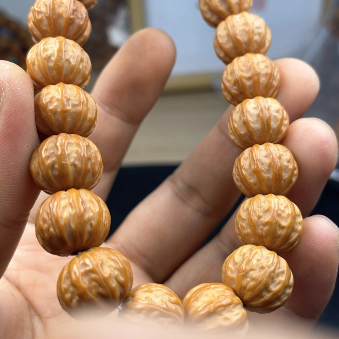 猴头核桃吊坠嗯、嗯