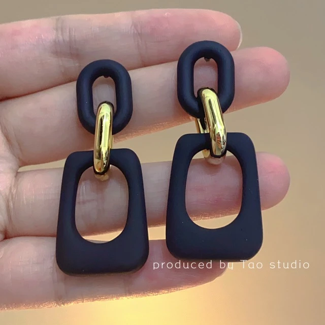 合金耳饰 亚克力黑色耳环女气质高级大气简约百搭耳饰欧美夸张个