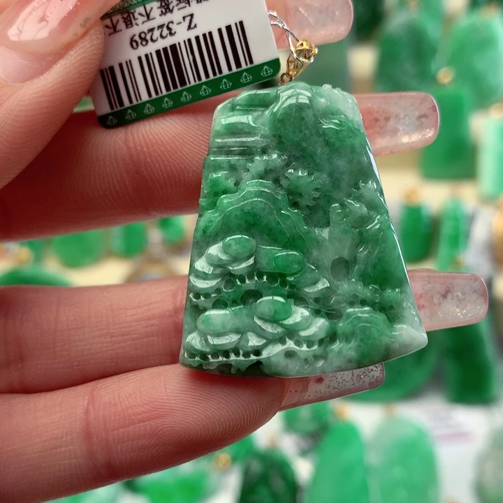 翡翠颈饰18K金镶嵌挂件