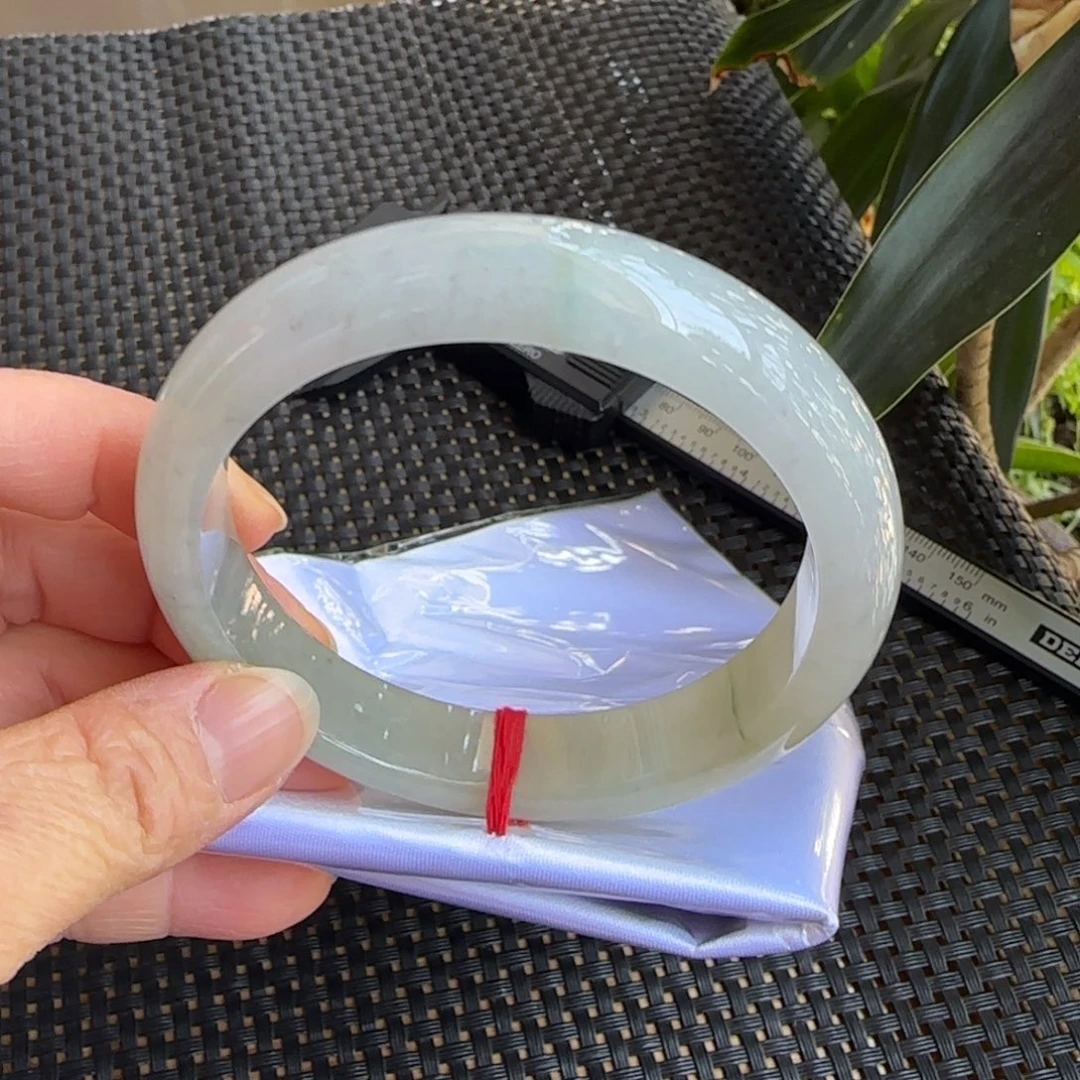 翡翠未镶嵌手镯62.6正圈手镯