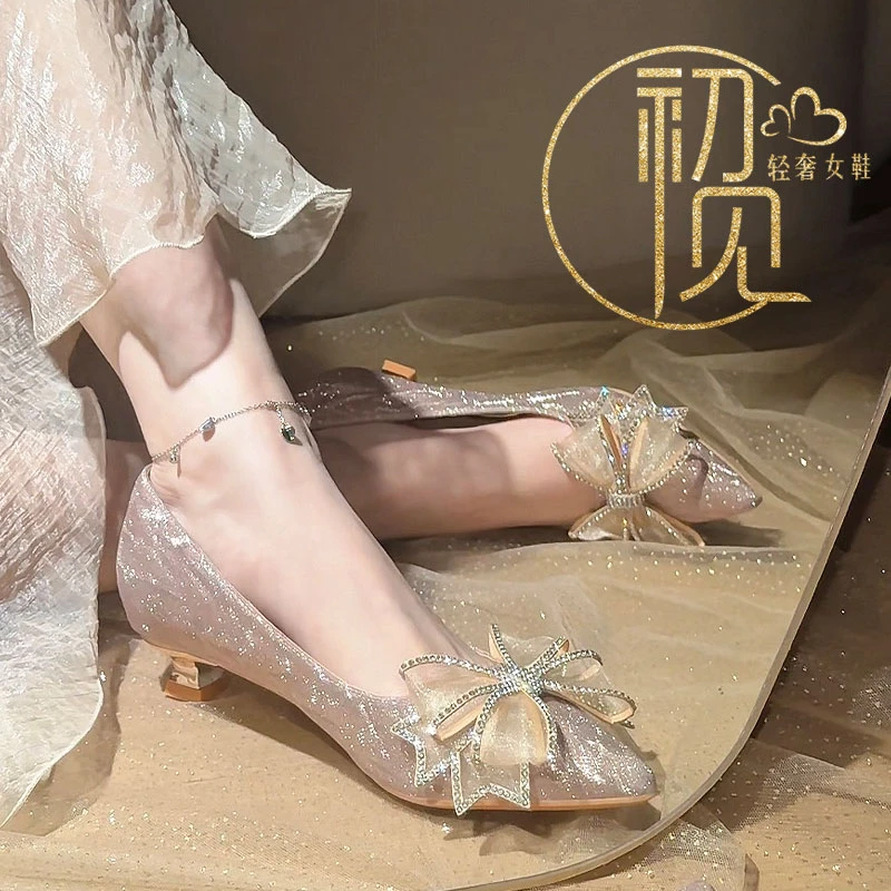 法式蝴蝶结水晶鞋女新款日常百搭低跟不累脚单鞋主纱秀禾两穿婚鞋