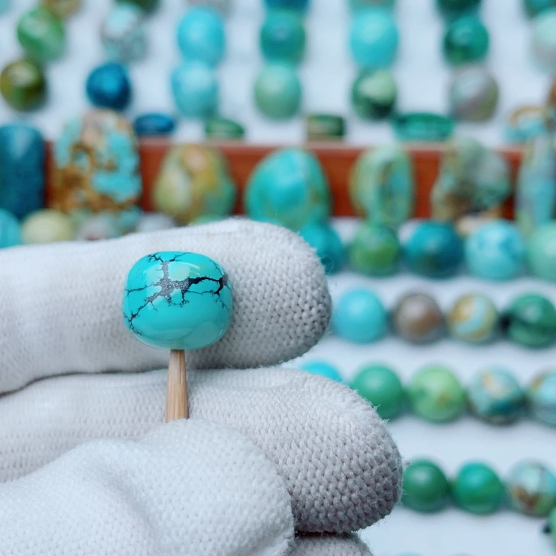 未镶嵌绿松石珠宝奇石