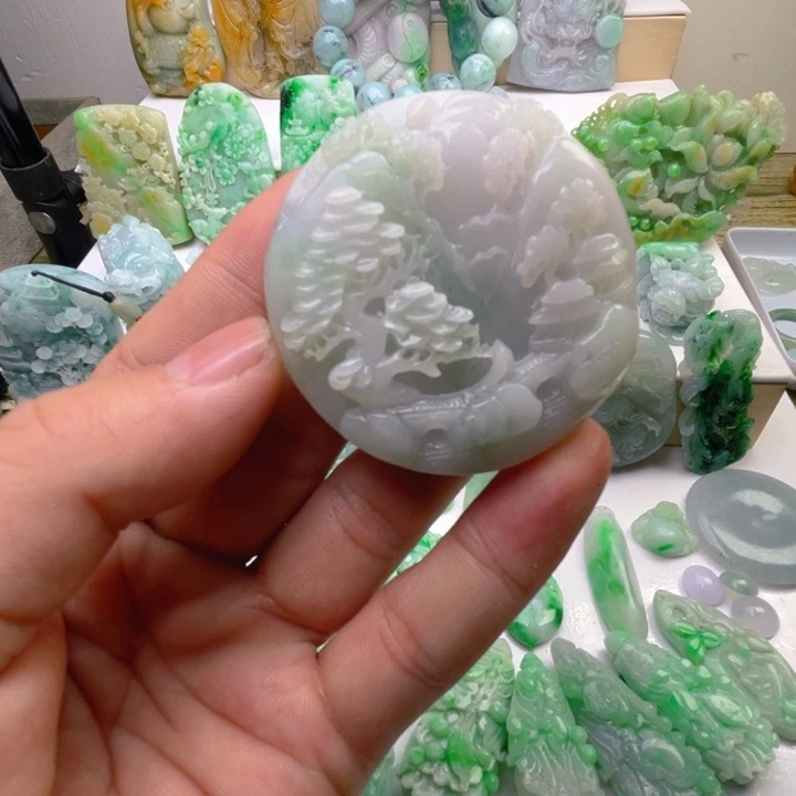 翡翠未镶嵌颈饰翡翠