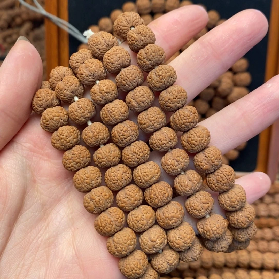 金刚菩提吊坠L****糖龙鳞卡10