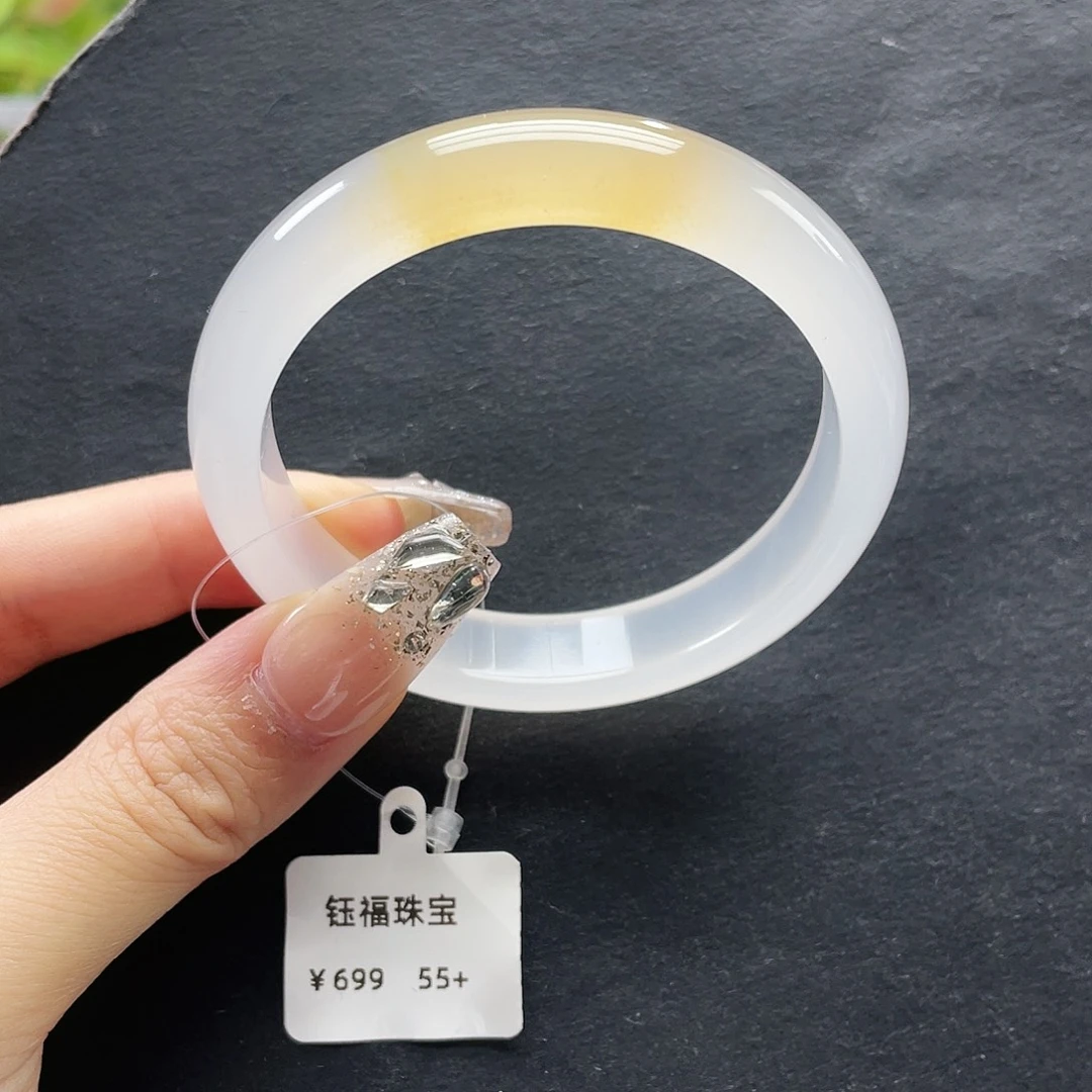 石英质玉未镶嵌手镯55