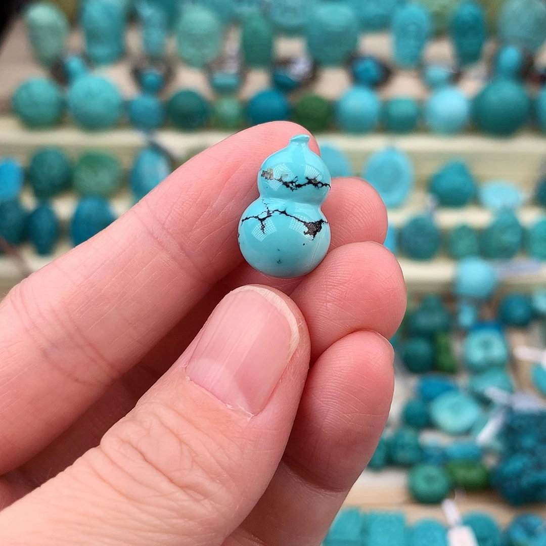 绿松石未镶嵌珠宝奇石