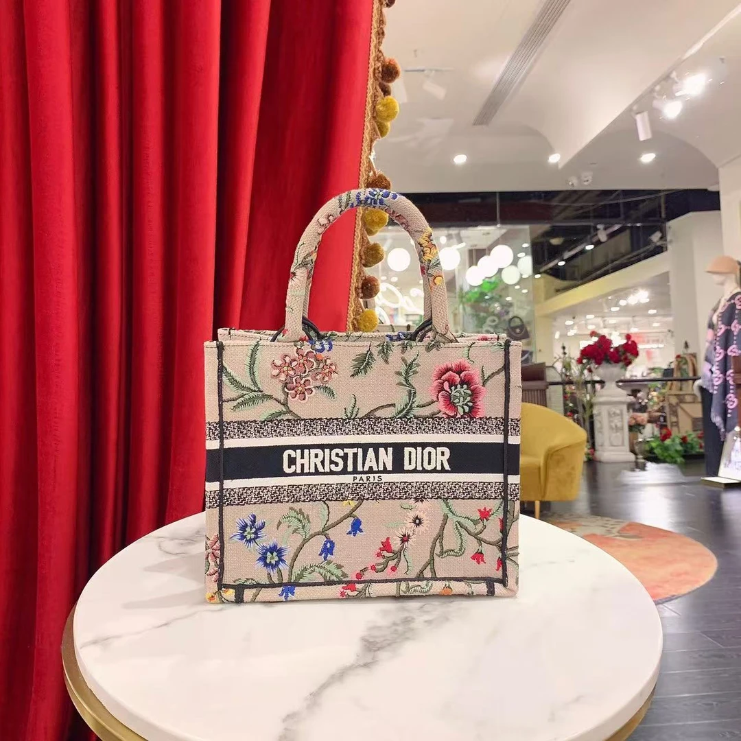 95新 DIOR/迪奥 tote托特新小号花卉刺绣手提包芯片款11604345