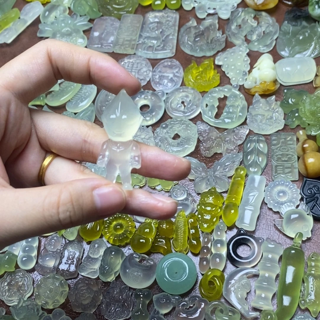 蛇纹石玉合金颈饰