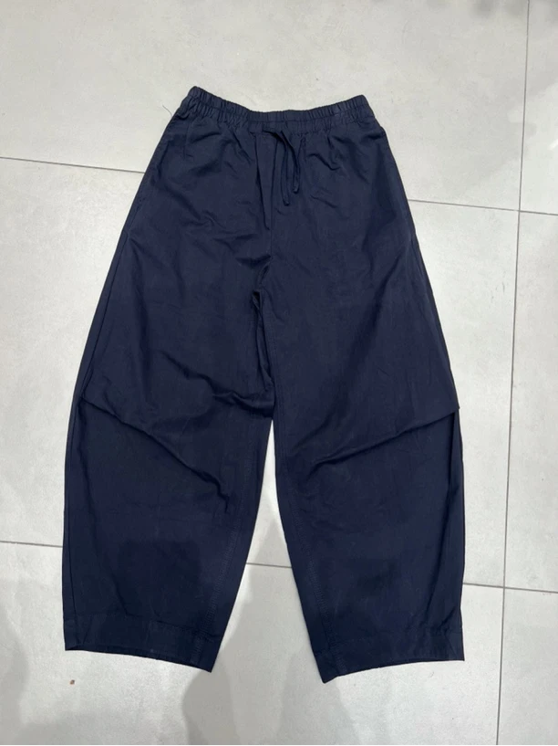 17536九分休闲薄款布料裤