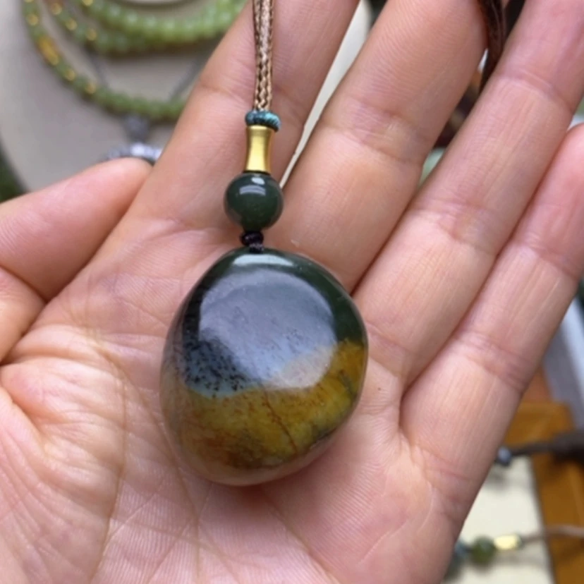 【闪购商品】未镶嵌岫岩河磨玉（透闪石质玉）挂件