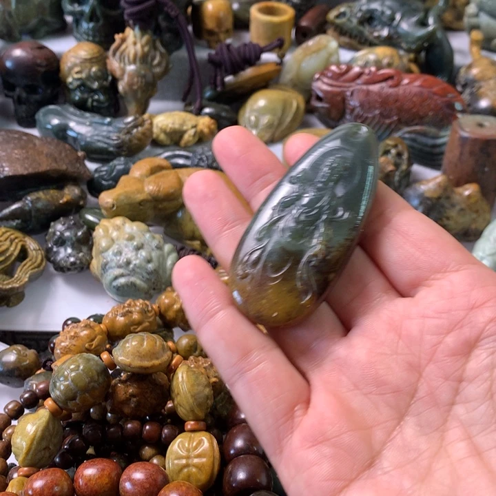 未镶嵌岫岩河磨玉（透闪石质玉）笔搁