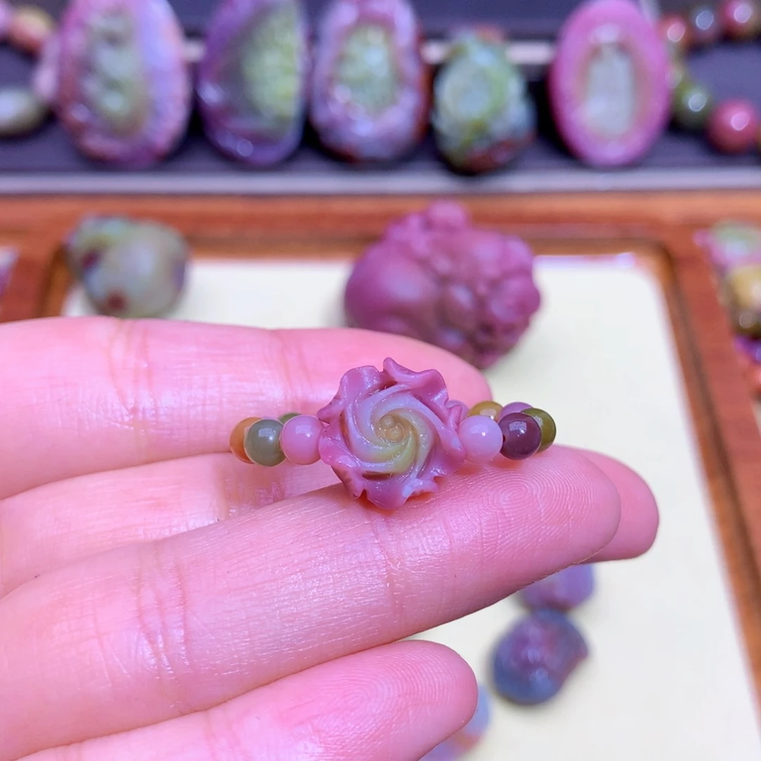 玛瑙未镶嵌挂件盐源