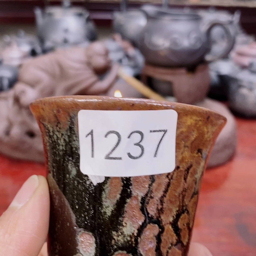 紫砂茶杯Yuio567889900