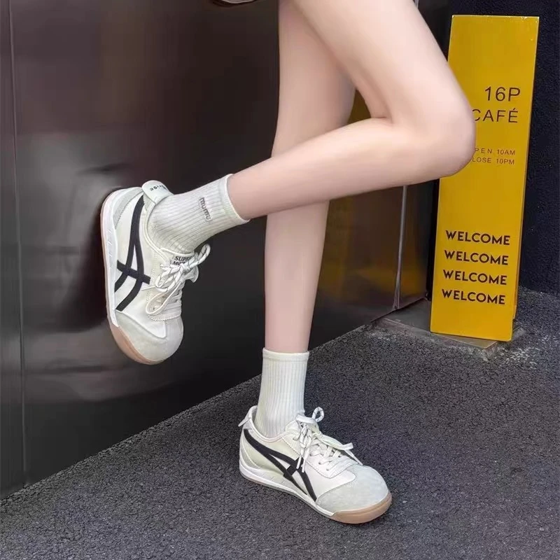 C8844  白黑色 时尚百搭厚底圆头2025秋季新款系带阿甘鞋女休闲鞋