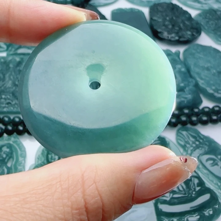 翡翠未镶嵌颈饰多样性发货天然A货翡翠