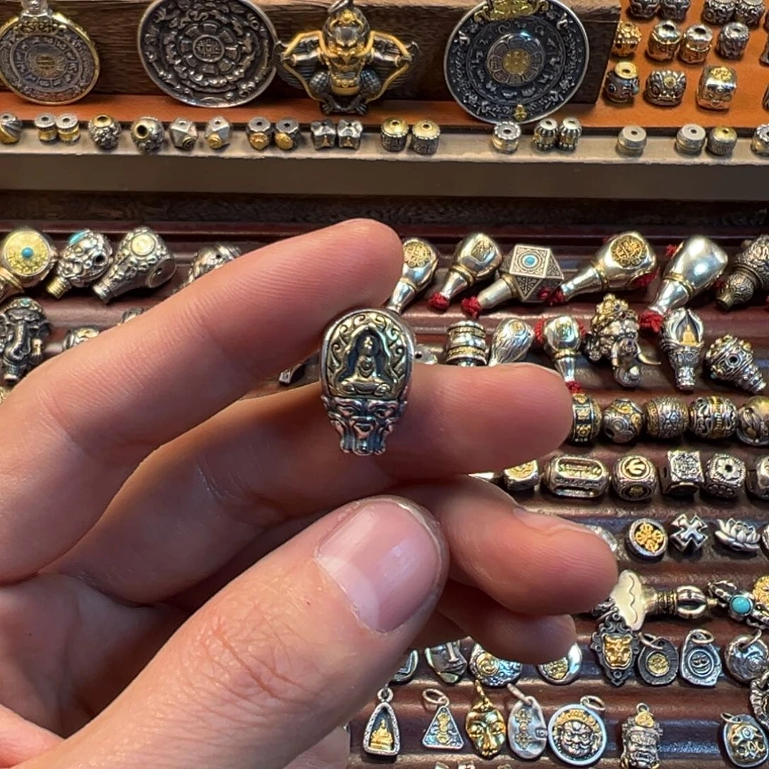 足银搭配示范白色