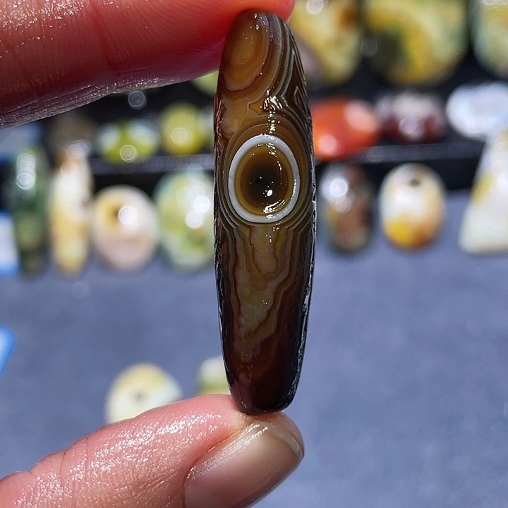 玛瑙/玉髓未镶嵌珠宝奇石