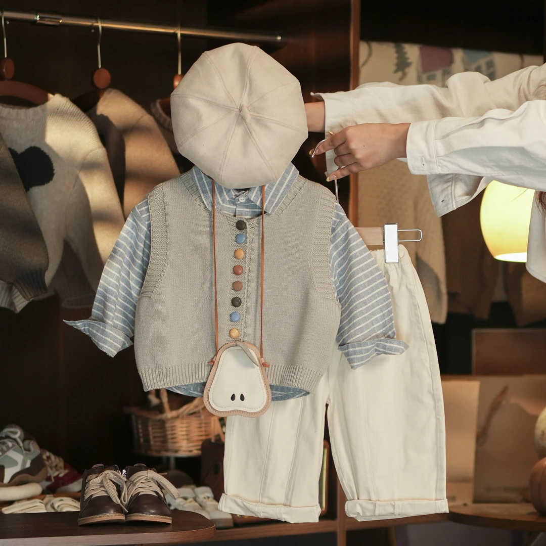 【俩只橙】《秋》mm豆~糖果包扣马甲+仿麻香风衬衫+纯色棉布裤