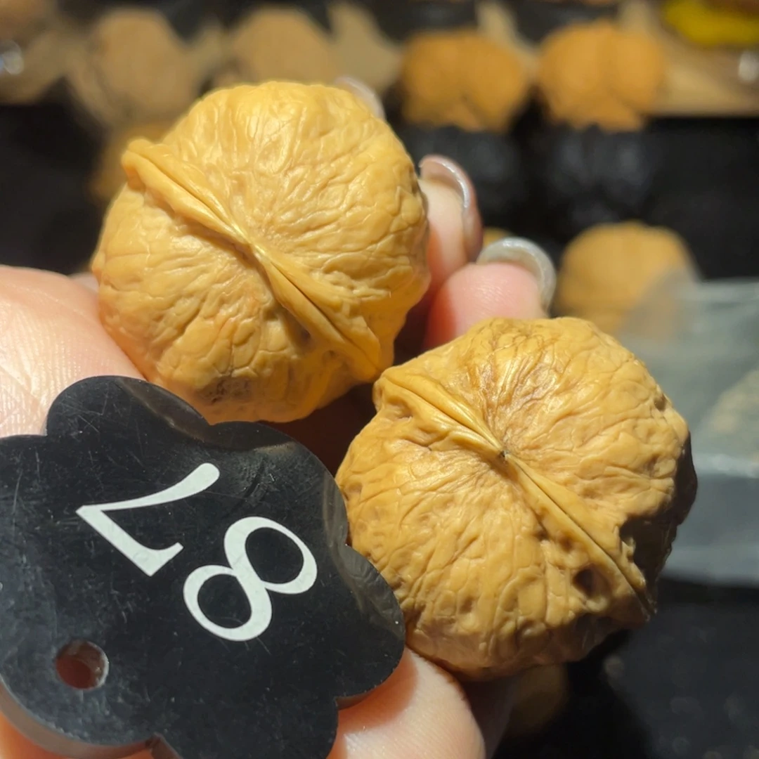 冰蟾34尺寸核桃。