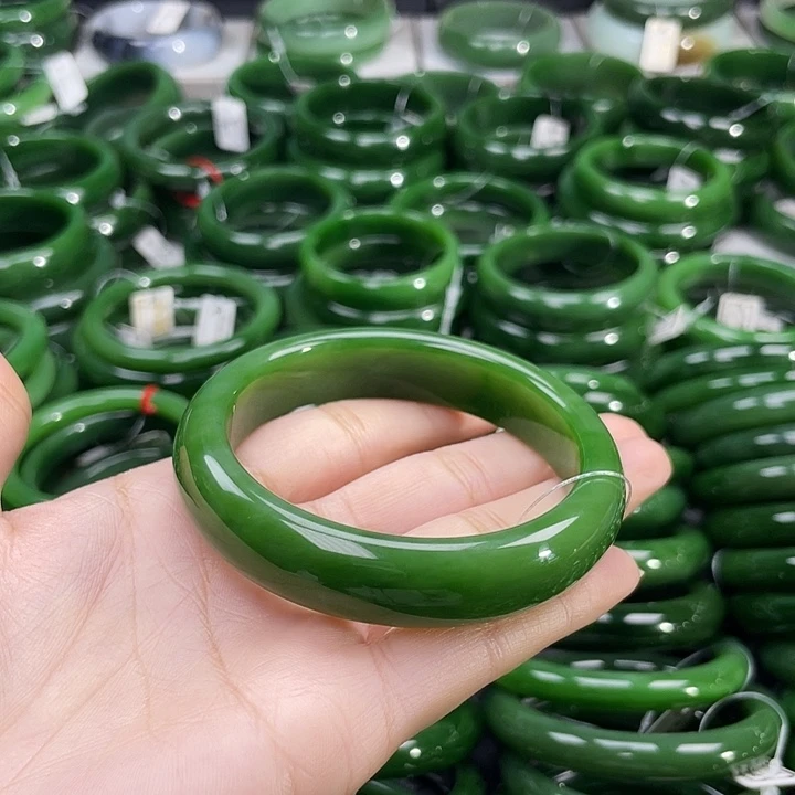 未镶嵌手镯和田玉（碧玉）