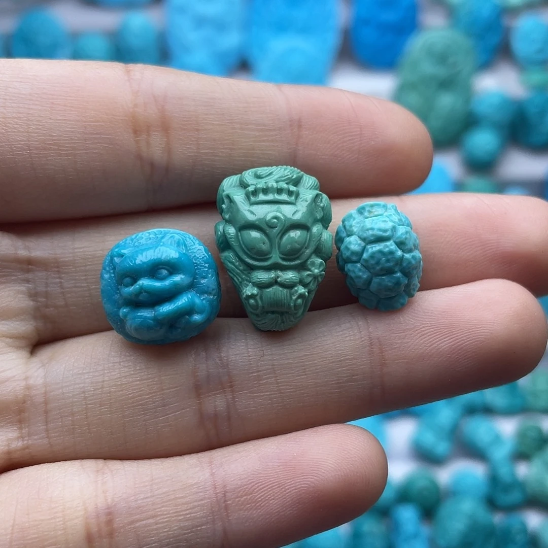 绿松石未镶嵌珠宝奇石