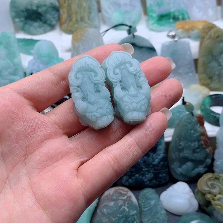 定制翡翠未镶嵌貔貅