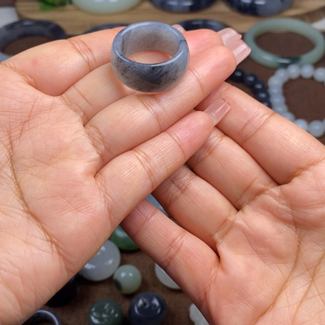 西***风和田玉未镶嵌颈饰